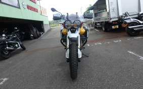 MOTO GUZZI V85 TT 2019 ZGUKW