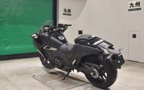HONDA NM4 VULTUS -01 2014 RC82