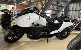 HONDA NM4 VULTUS -01 2014 RC82