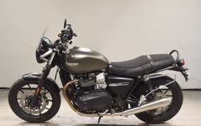 TRIUMPH STREET TWIN 2019