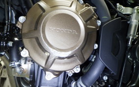 HONDA CB650R E-Clutch 2025 RH17