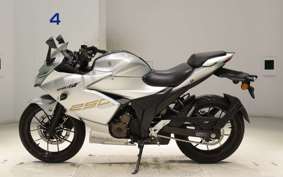 SUZUKI ｼﾞｸｻｰ250SF 2004