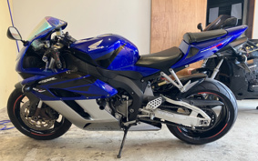 HONDA CBR1000RR 2004 SC57