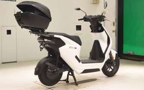 HONDA EM1 e: 2021 EF16