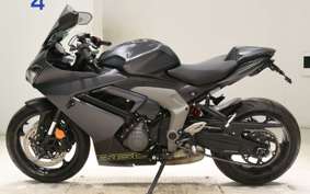 TRIUMPH DAYTONA 660 2024