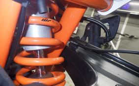 KTM 690 DUKE R 2014