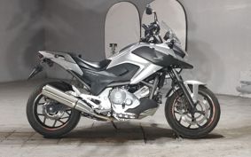 HONDA NC700X RC63