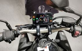 HONDA CB650R E-Clutch RH17