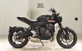 TRIUMPH TRIDENT 660
