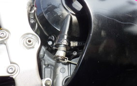 YAMAHA YZF-R1 2002