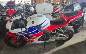 HONDA CBR600RR 2015 PC40