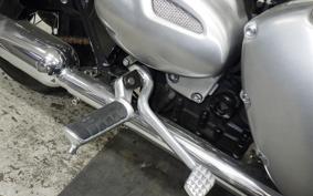 TRIUMPH BONNEVILLE T100 2020