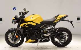 TRIUMPH STREET TRIPLE RS 2023