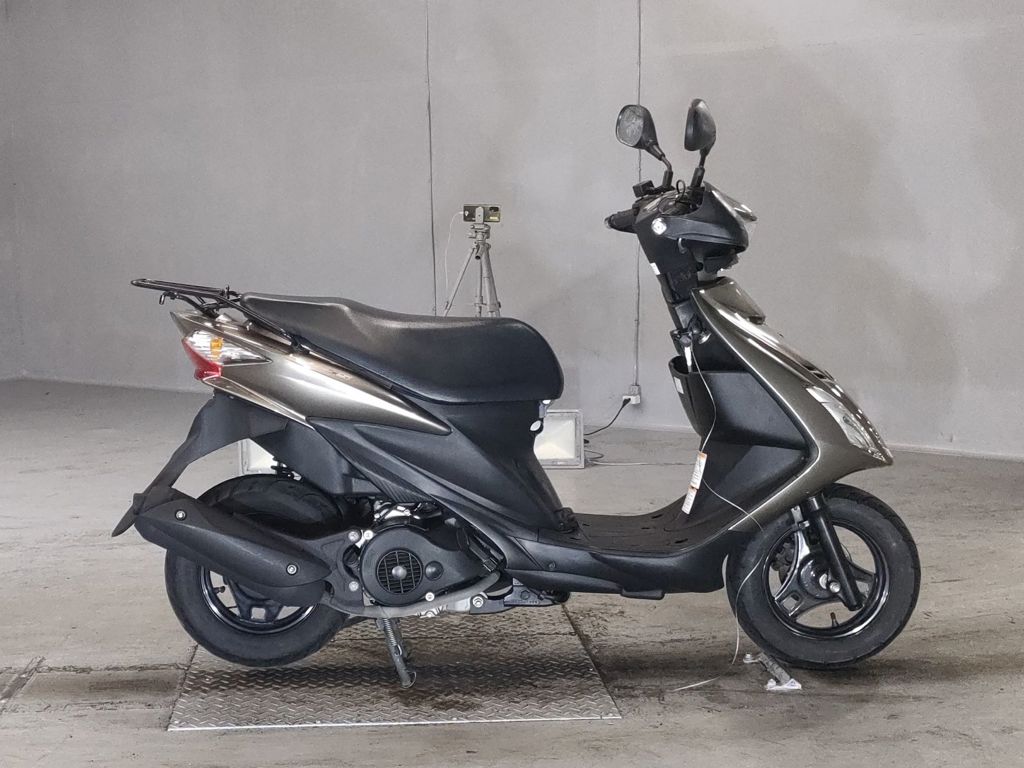 Фото Suzuki ADDRESS V125 с японского аукциона