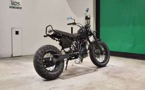 YAMAHA TW225 DG09J
