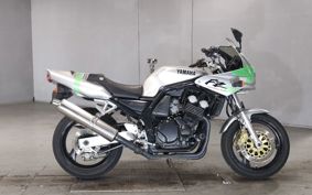 YAMAHA FZ400 4YR