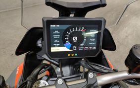 KTM 1290 SUPER  DUKE GT V6940