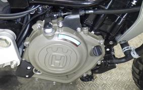 HUSQVARNA SVARTPILEN 401 2021