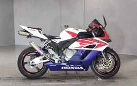 HONDA CBR1000RR SC57