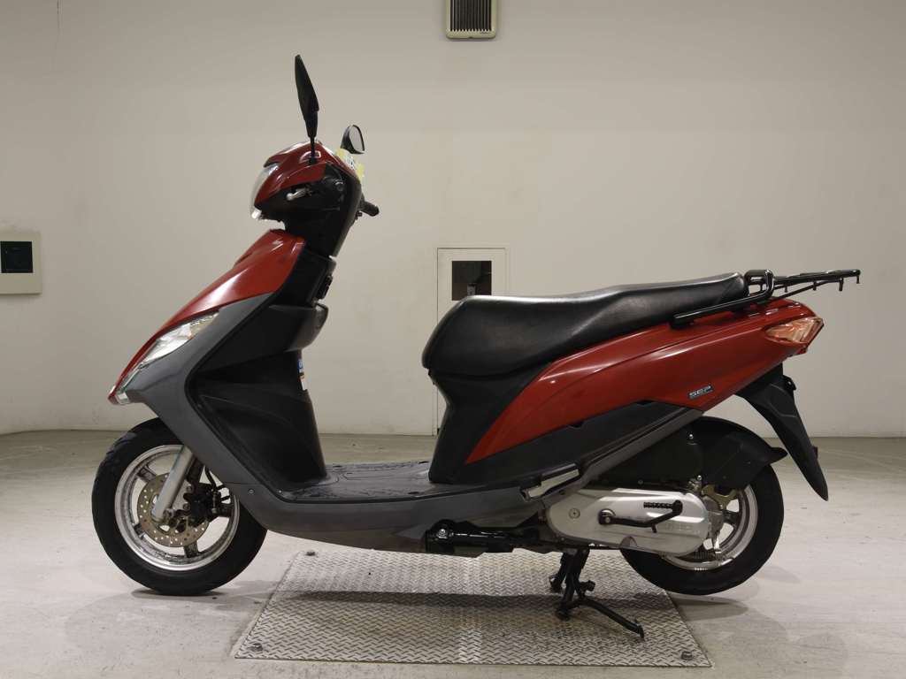 Фото Suzuki ADDRESS V125 2025 с японского аукциона