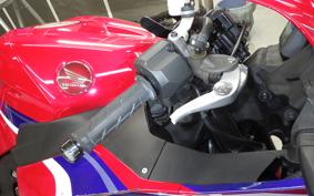 HONDA CBR600RR 2024 PC40