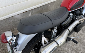 TRIUMPH BONNEVILLE 900 2015 TJ9157