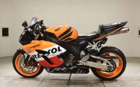 HONDA CBR1000RR 2004 SC57