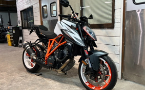 KTM 1290 SUPER DUKE R 2020 V3940