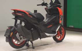 APRILIA SR GT200