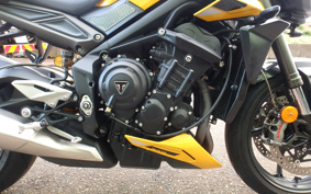 TRIUMPH STREET TRIPLE RS 2023 HDA614