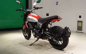 DUCATI SCRAMBLER ICON 2025