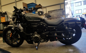HARLEY RH975 NIGHT STAR 2022 ZH1