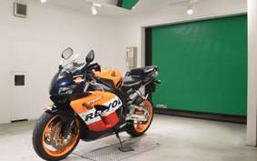 HONDA CBR1000RR 2005