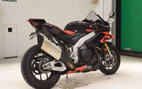 APRILIA RSV4 1100ファクト 2023