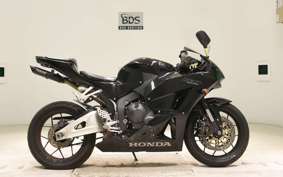 HONDA CBR600RR GEN 3 2013 PC40
