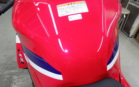 HONDA CBR1000RR R 2025 SC82