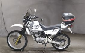 SUZUKI DJEBEL200 SH42A