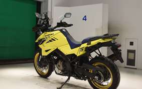 SUZUKI Vｽﾄﾛｰﾑ1050XT 2020