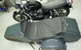 TRIUMPH BONNEVILLE サイドカ- 2010