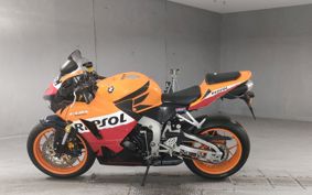 HONDA CBR600RR PC40