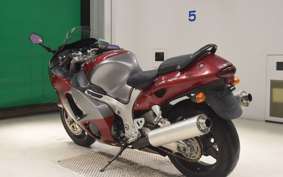 SUZUKI GSX-1300R HAYABUSA 2002
