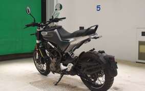 HUSQVARNA SVARTPILEN 401 2022