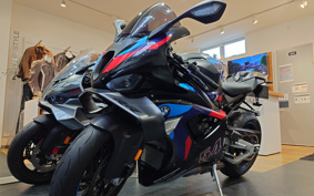 BMW M1000RR 2025 0P41