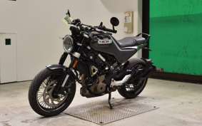 HUSQVARNA SVARTPILEN 401 2021