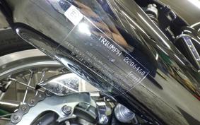 TRIUMPH THRUXTON 900
