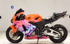 HONDA CBR600RR GEN 2 2006 PC37