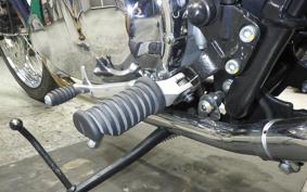 TRIUMPH BONNEVILLE T100 2005