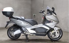 GILERA GP800 2011 ..