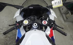 BMW M1000RR 2025