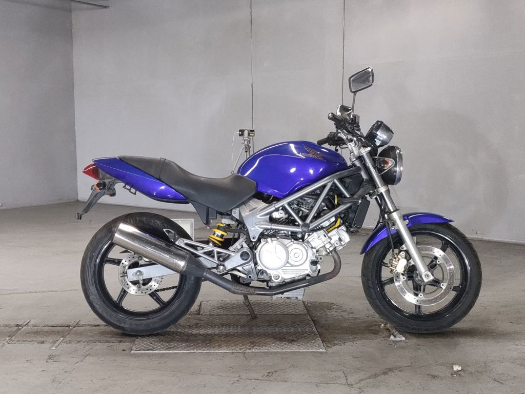 Фото Honda VTR 250 2006 с японского аукциона